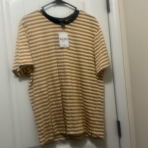 Forever 21 Tshirt
